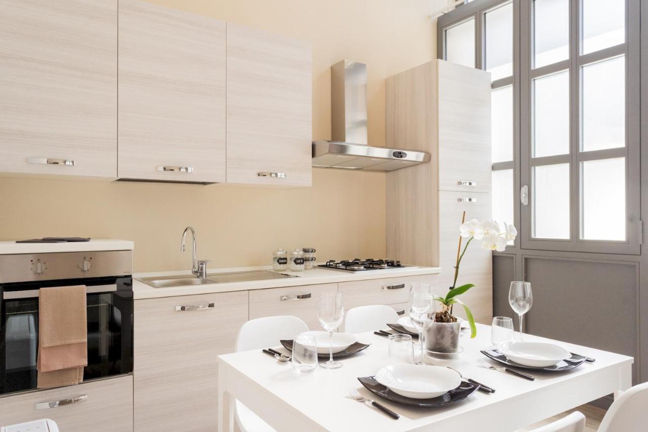 Romantic Escape City Centre With Jacuzzi & Parking By Rent All קומו מראה חיצוני תמונה