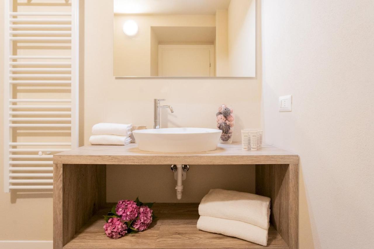 Romantic Escape City Centre With Jacuzzi & Parking By Rent All קומו מראה חיצוני תמונה
