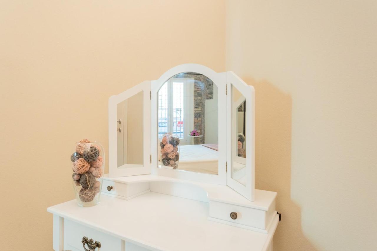 Romantic Escape City Centre With Jacuzzi & Parking By Rent All קומו מראה חיצוני תמונה
